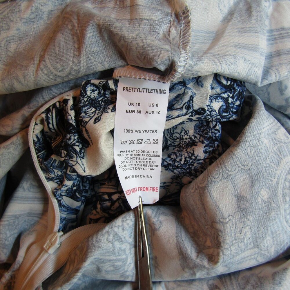 PrettyLittleThing Renaissance One Shoulder Dress - Picture 8 of 10
